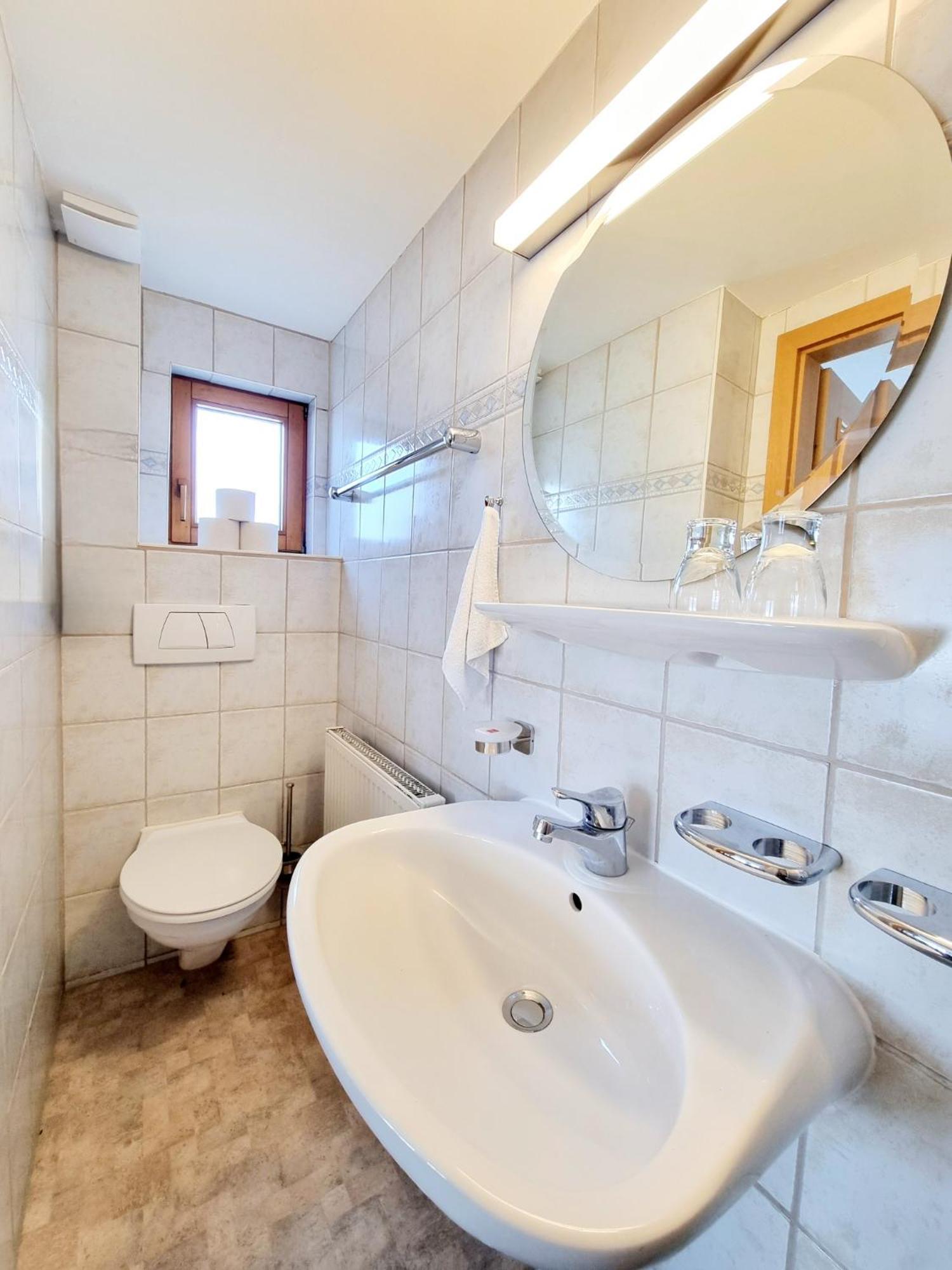 Das Bergfried - Urlaub Zentral Und Ruhig! Apartment Рицлерн Стая снимка
